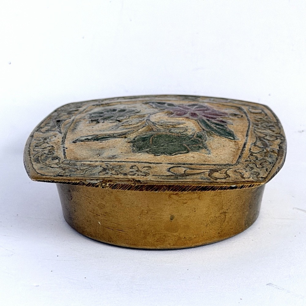 Mini Brass Trinket Box With Lid Painted Enamel Flowers Pillbox Knock Knack - Picture 5 of 7